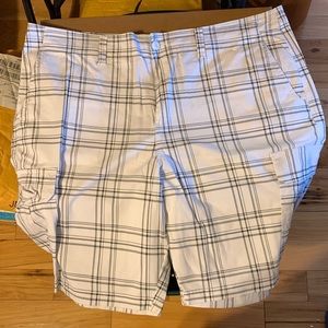 George men’s cargo shorts. Size 42